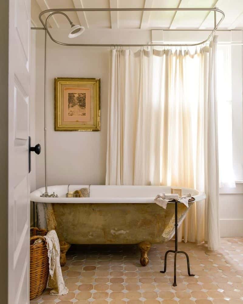 Install a Clawfoot Tub