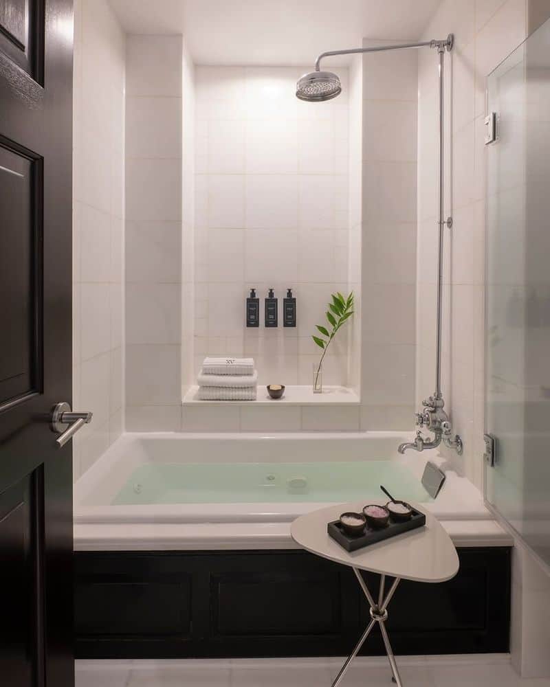 Jacuzzi Tubs