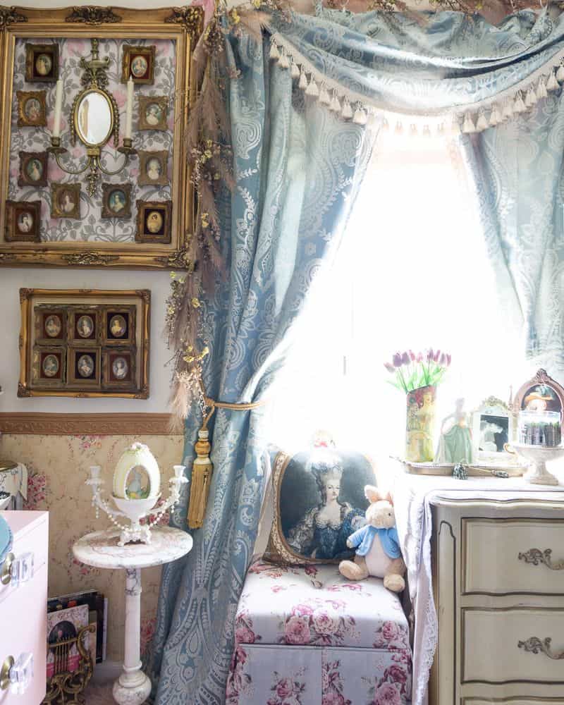 Lace Curtains and Draperies