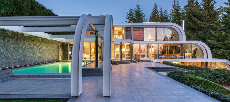 Luxurious Living Spaces