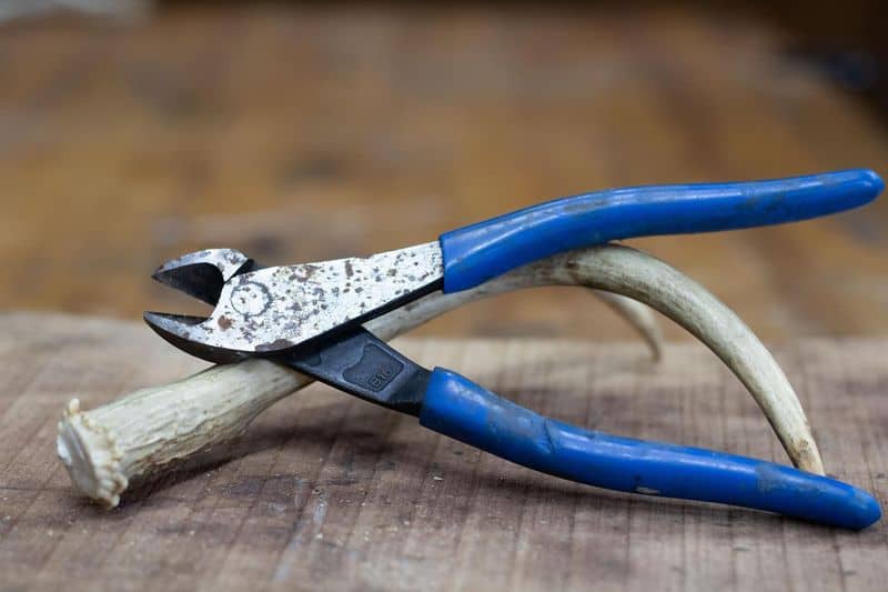 Pliers