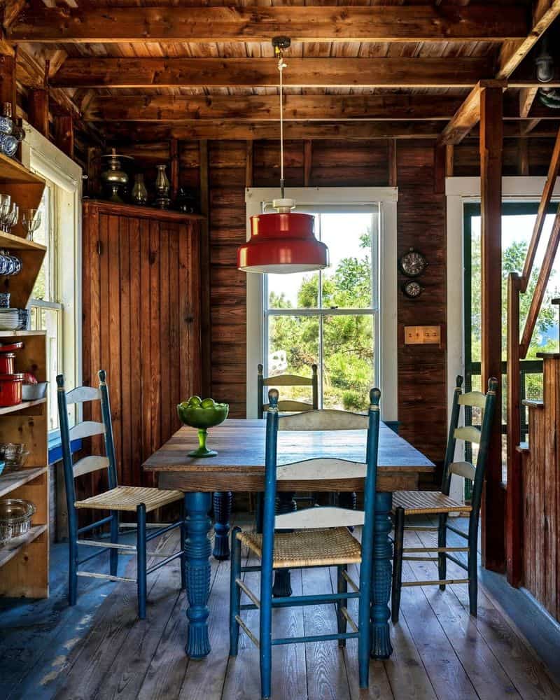 Rustic Dining Room Elegance