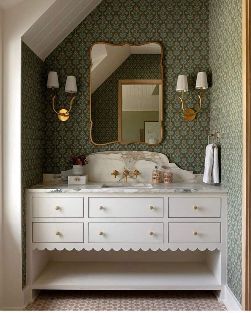 Scalloped Accents