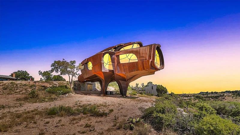 The Steel House, USA
