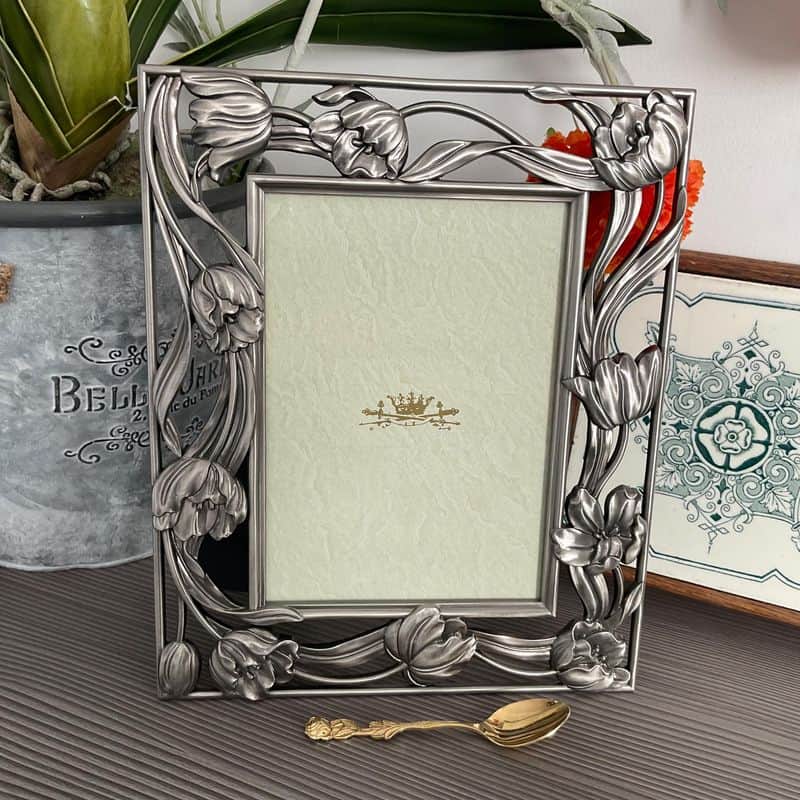 Picture Frame Embellishments