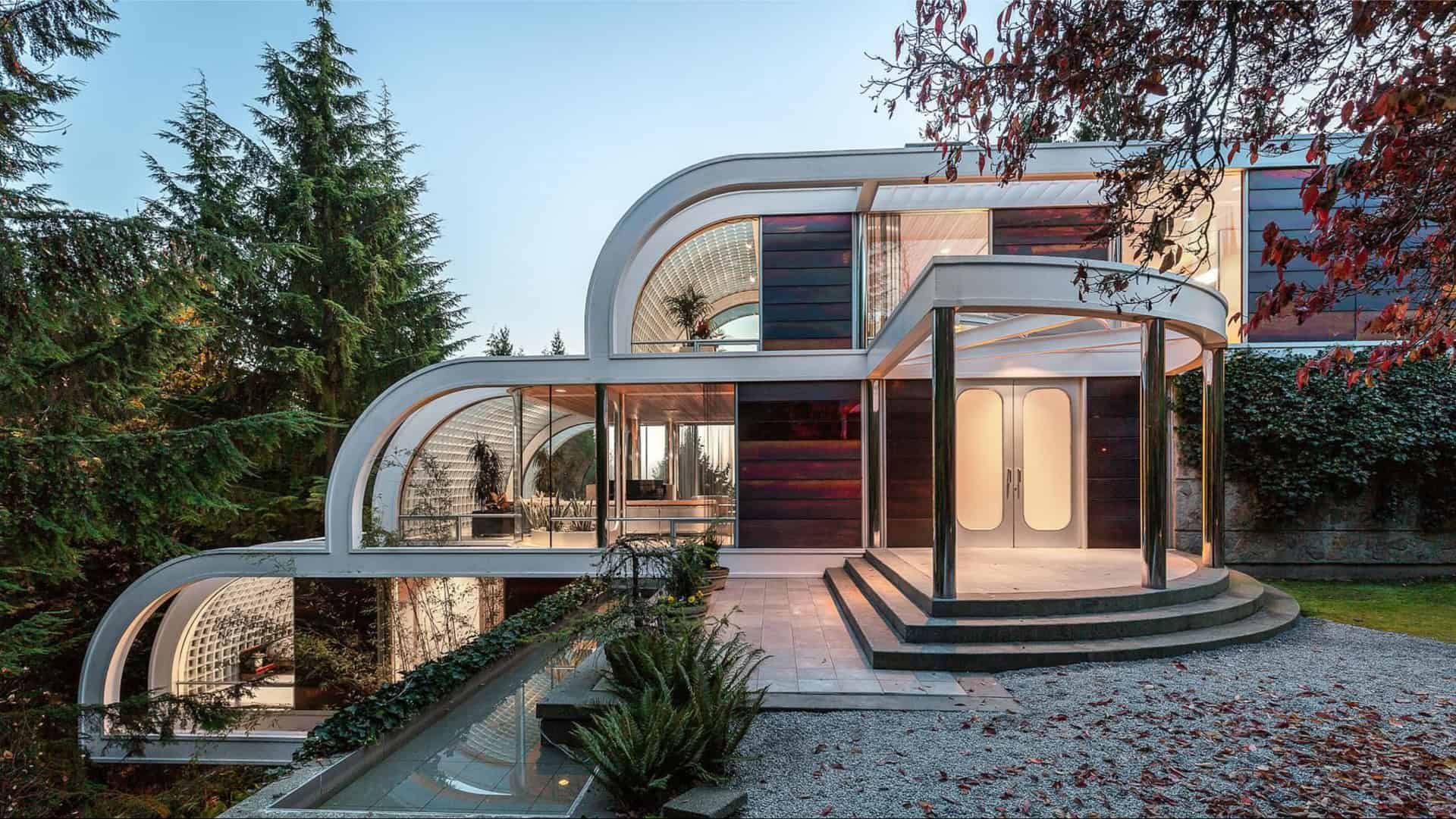 Eppich House II: A Dazzling Fusion of ’80s Glass and Enduring Elegance