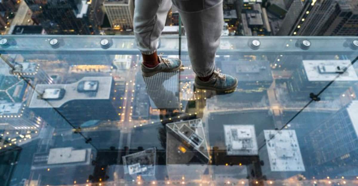 10 Glass Floors with Jaw-Dropping Views Right Beneath Your Feet