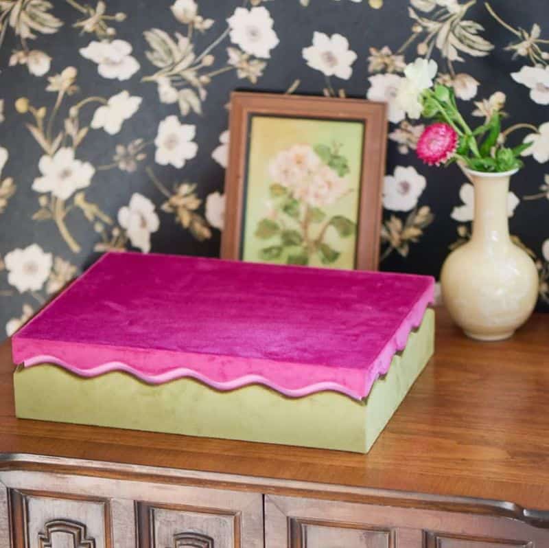 Ariel Gordon Scalloped Floret Jewelry Box
