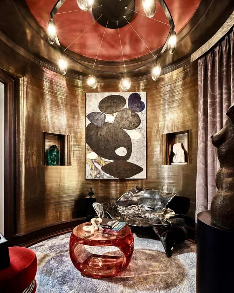 Elegant Art Gallery