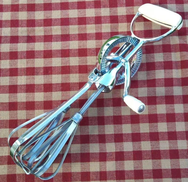 Hand-Crank Egg Beater