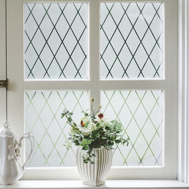 Retro Style with Lattice Glass