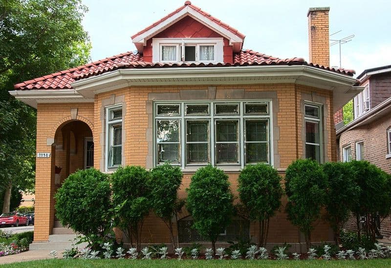 Gable Roof with Overhang