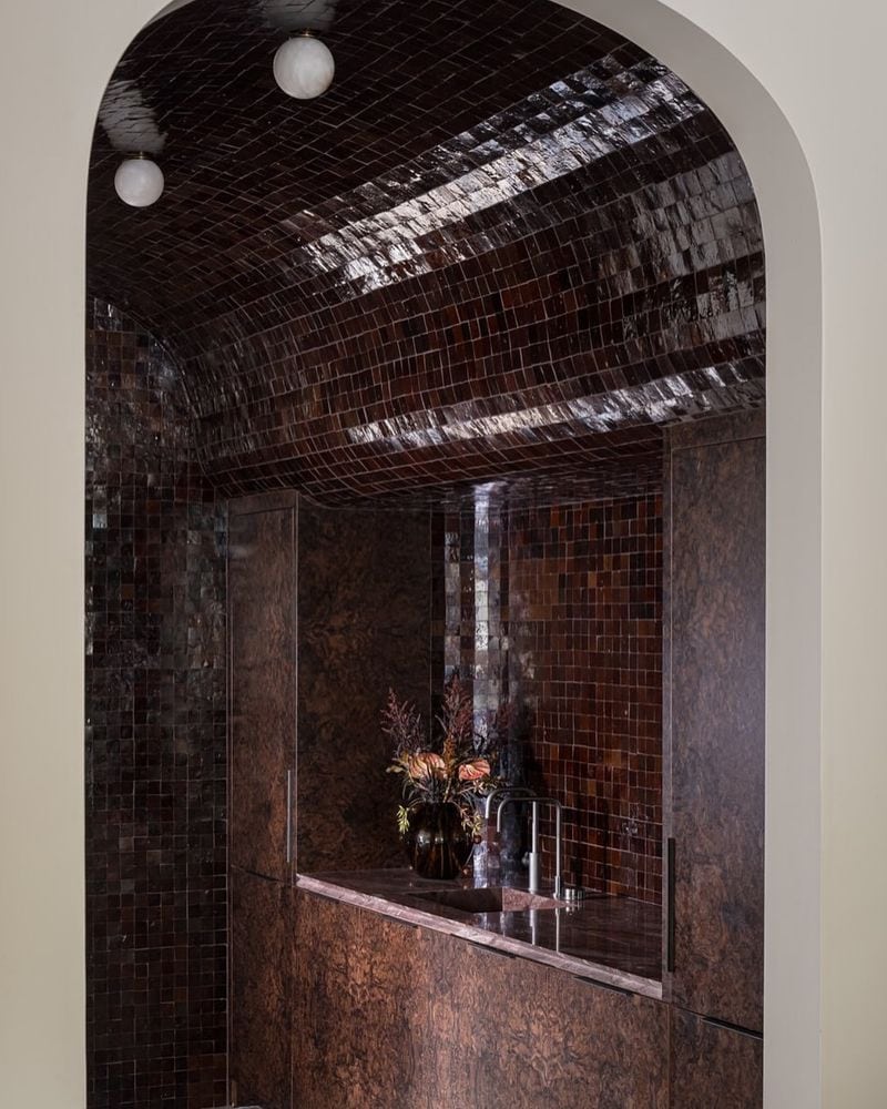 Tiled Bathroom Elegance