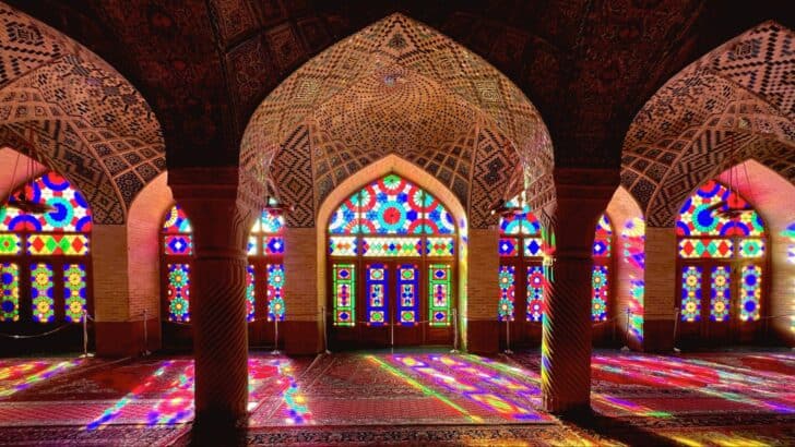 10 Iranian Structures That Are Pure Architectural Magic! – DecoFond