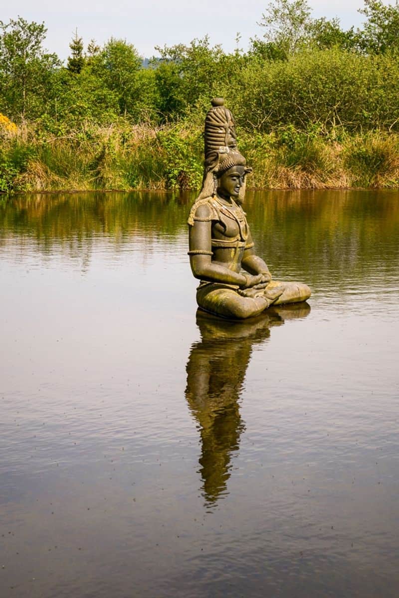 Shiva’s Resplendent Reflection